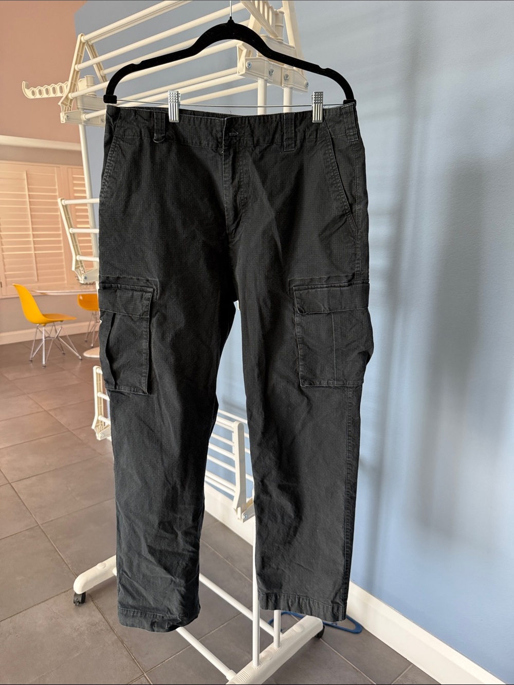 Nike Men's Black Cargo Pants Anti-Rip Material